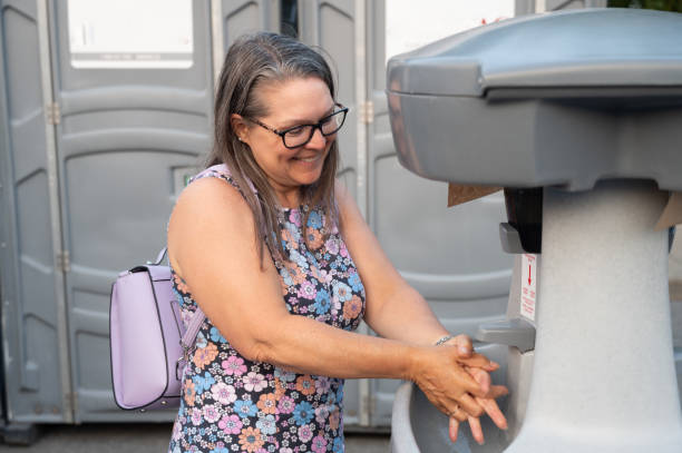 Best Portable toilet rental cost  in Stonewood, WV